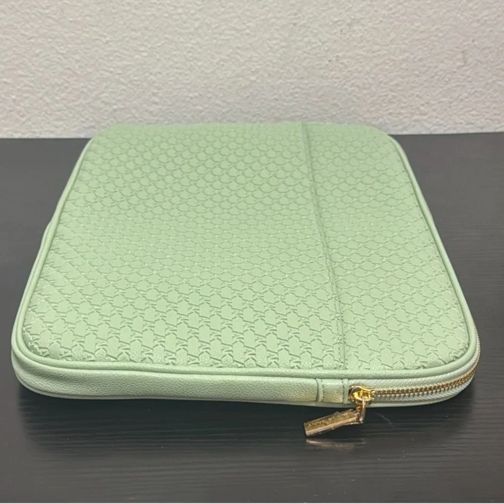 New authentic Anne Klein designer signature logo zippered laptop case